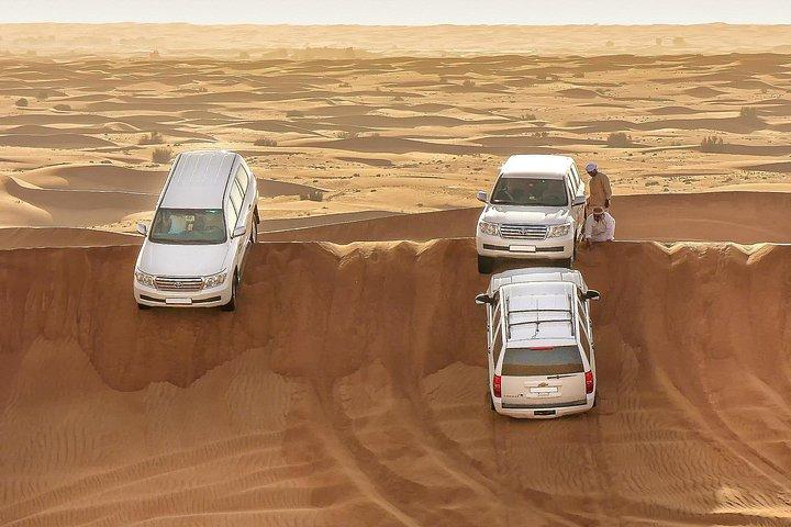 Safari dans le désert en soirée avec Dune Bashing et dîner dans le désert