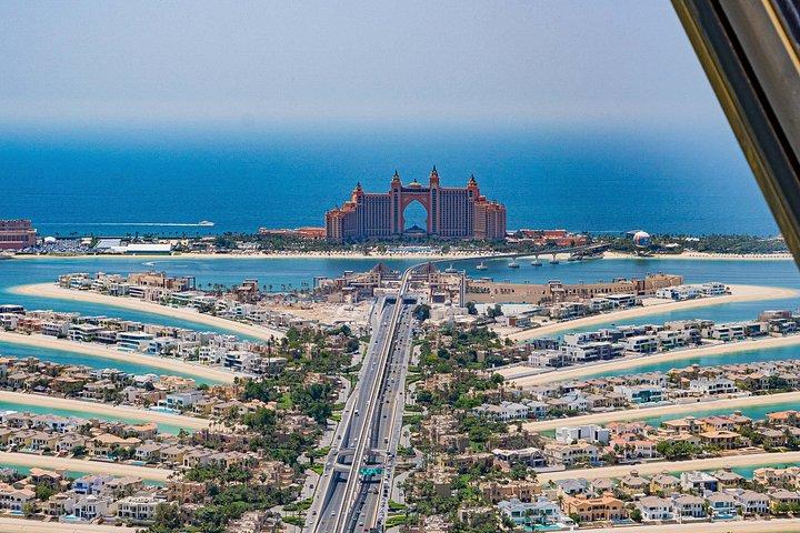Dubaï Aladdin Aventure avec vue sur le palmier et le cadre de Dubaï
