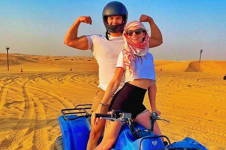 Dubaï : Safari matinal dans le désert Quad Dunes rouges Sandboarding