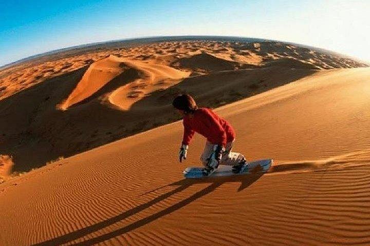 Safari dans le désert Vip de Dubaï avec balade à dos de chameau et dîner barbecue