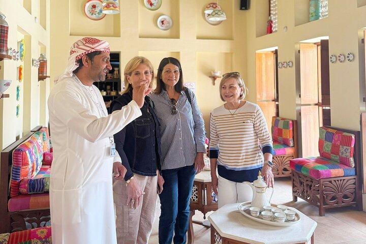 Excursion d'une demi-journée dans le Vieux Dubaï : Al Fahidi, Creek & Abra Ride