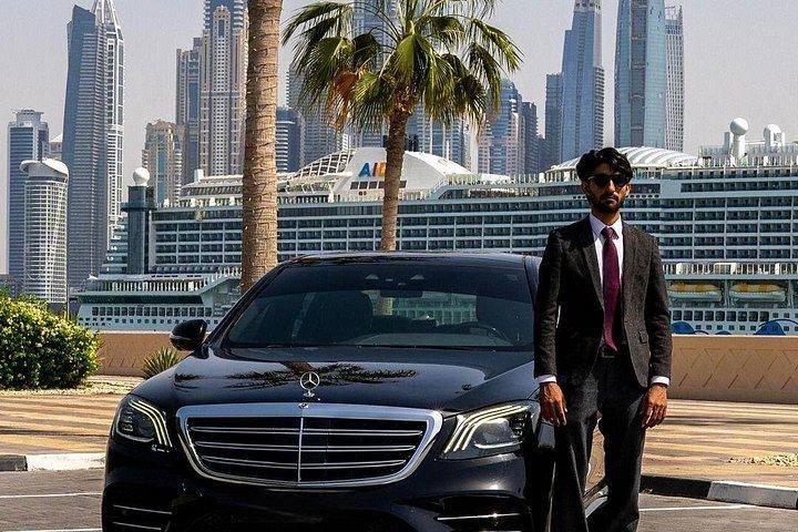 Transferts Aéroport avec chauffeur privé Dubaï avec SEDAN, Van