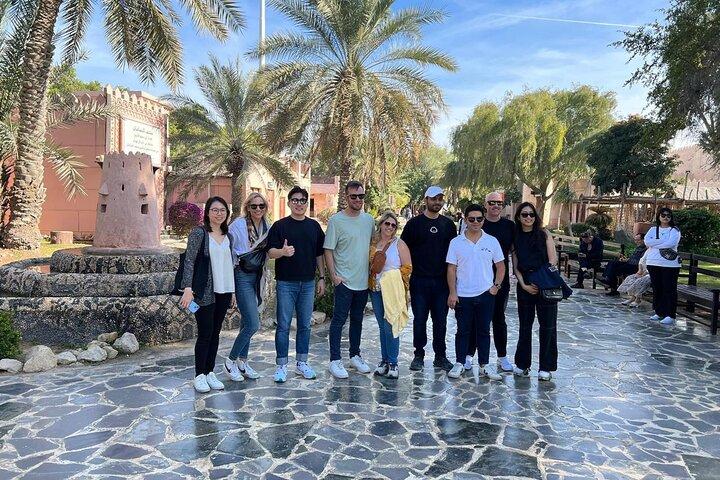 Abu Dhabi : Visite guidée d'une journée sur le partage des transports