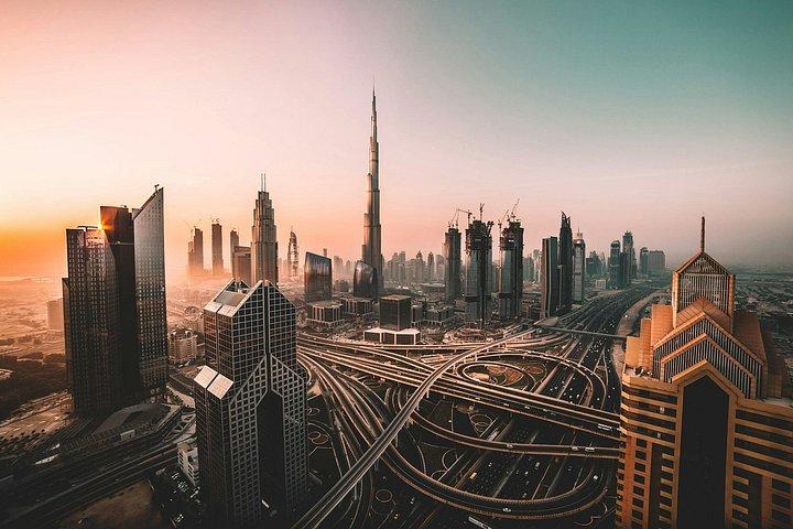 Visite de la ville de Dubaï avec les souks et safari dans le désert avec dîner barbecue