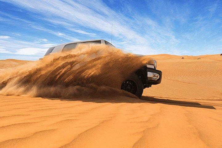 Dubaï : Morning Pick/Drop 4x4 Red Dunes Drive Camel & Sand Surfing