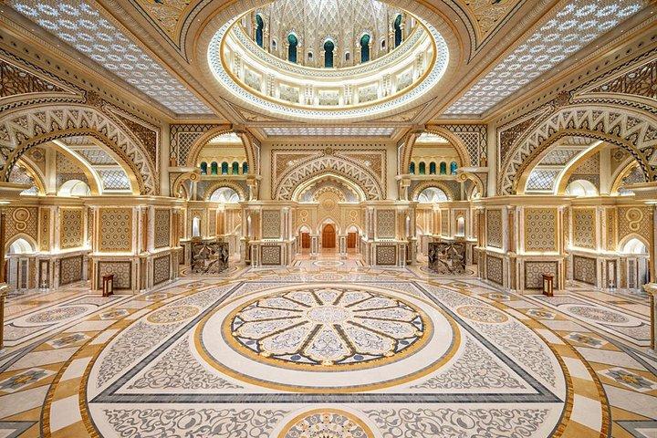 Excursion d'une journée à Abou Dhabi avec déjeuner inclus (en Espagnol et en portugais).
