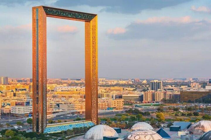 Dubaï Frame Car Tour Experience