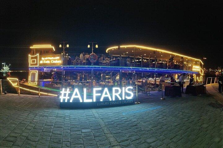 Croisière dîner sur le canal de Dubaï avec billets en or pour le spectacle La Perle