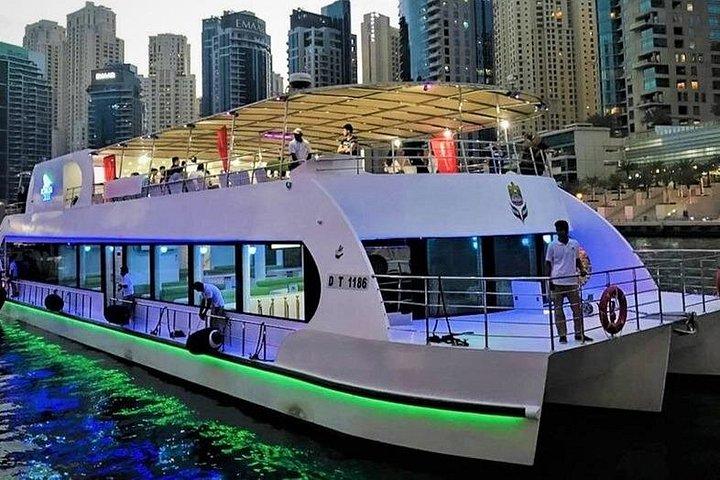 Croisière de 2 heures à Dubai Marina avec dîner buffet