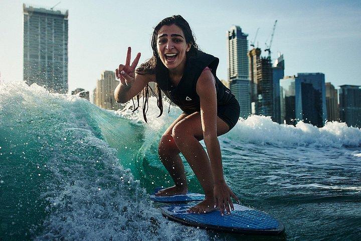 Wakesurf et Wakeboard Adventure dans le port de Dubaï Marina