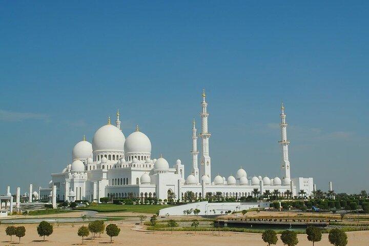Excursion privée d'une demi-journée à Abu Dhabi avec grande mosquée