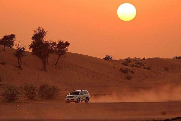 Sunrise Moment - Voiture privée de safari du désert du matin