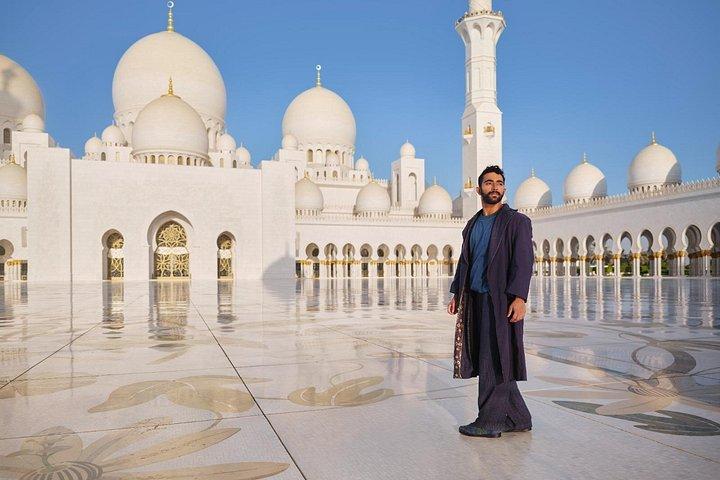 De Dubaï Abu Dhabi en Grande Mosquée Espagnole Louvre et Ferrari