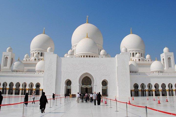 Visite privée de la ville d'Abou Dabi avec grande mosquée et village