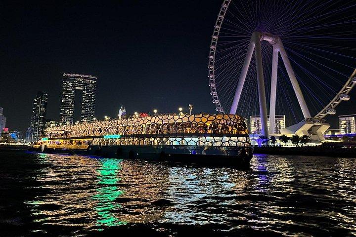 Lotus Mega Yacht Soirée Croisière 5 étoiles Buffet et boissons