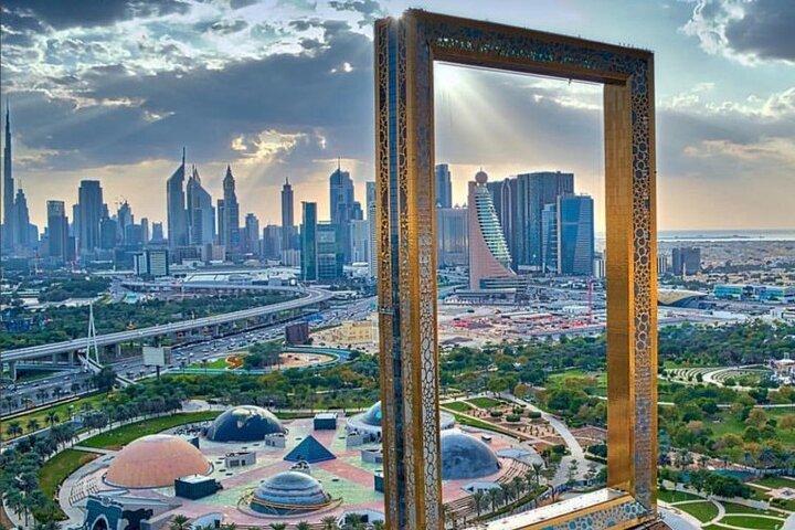 Excursion privée d'une journée à Dubaï 8 heures en 4x4 jusqu'à 5 personnes
