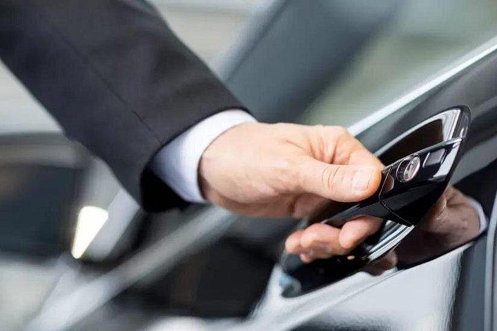 Journée complète : Service de véhicules privés et de chauffeurs à Dubaï