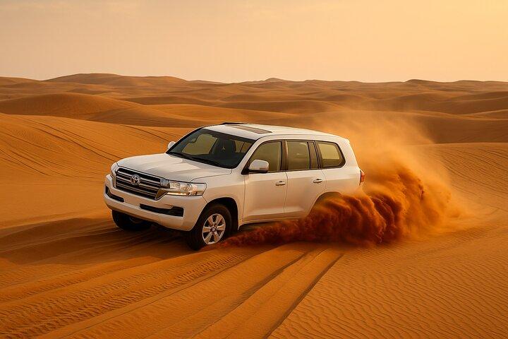 Safari dans le désert du soir à Dubaï Red Dunes avec dîner barbecue