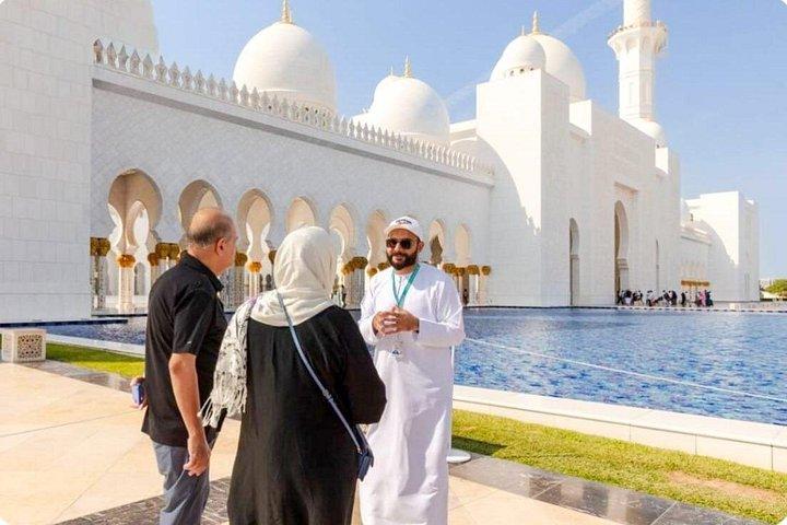 Explorez Abu Dhabi Iconic Landmarks Tour au départ de Dubaï