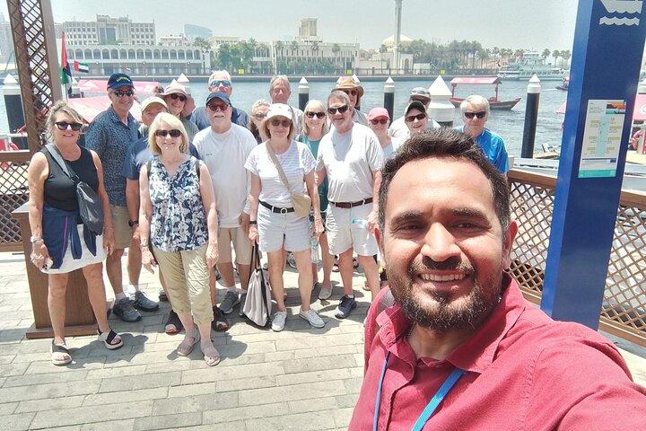 Louer un Guide privé à Dubaï | Flexible 5-10 heures