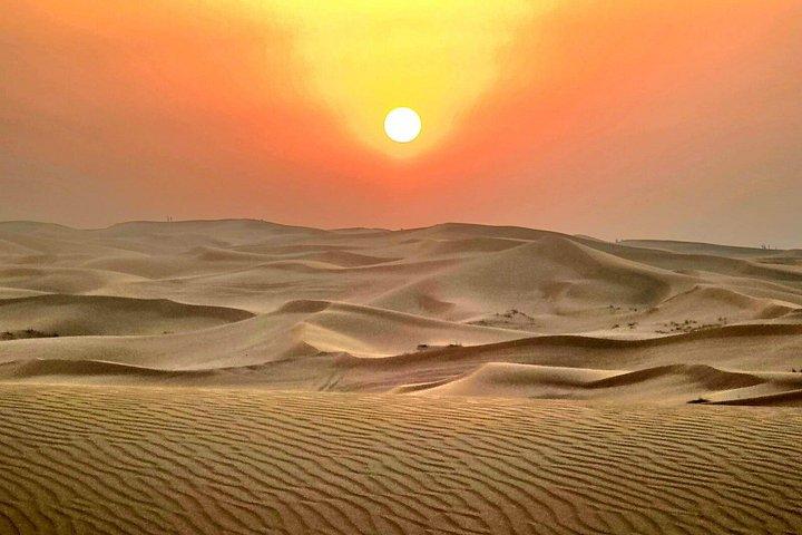 Coucher de soleil dans le désert
