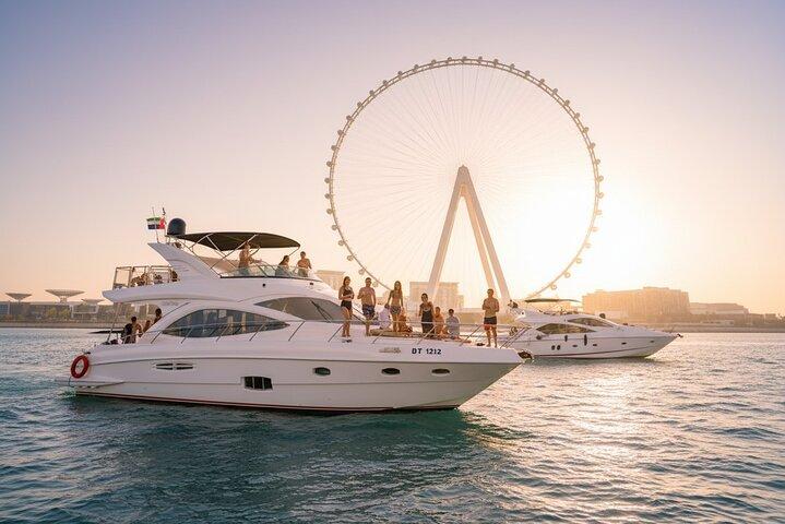 Dubaï Marina Sunset & Night Yacht Cruise avec boissons