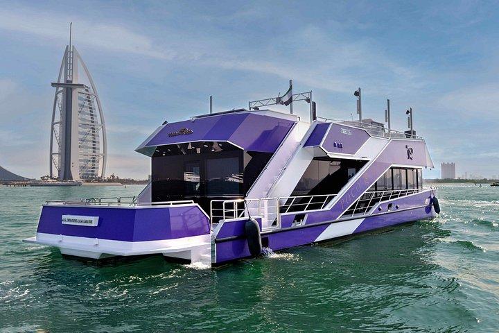 Privé : Location de Yacht VIP à Dubaï | 75PAX Avec BBQ & Boissons