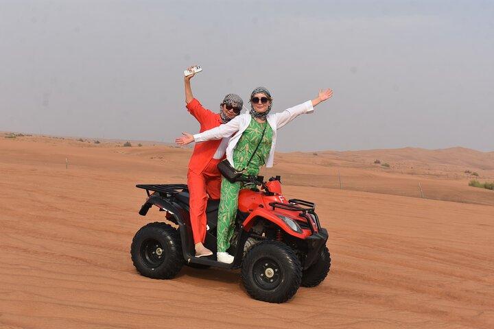 Dubaï Desert Quad Bike avec Pick and Drop