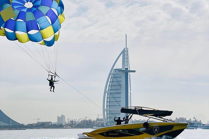 Aventure en parachute ascensionnel avec vue imprenable sur Dubaï