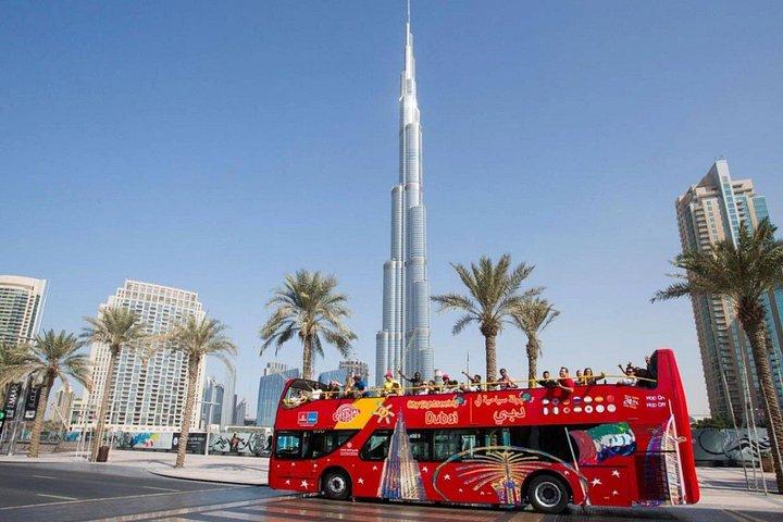Visite guidée en bus rouge de Dubaï, circuit hop on hop off