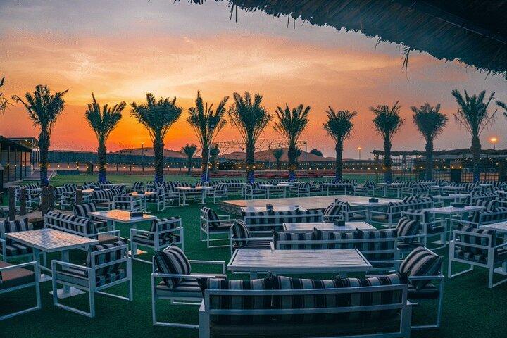 Safari dans le désert de Dubaï avec dîner barbecue et spectacles en direct