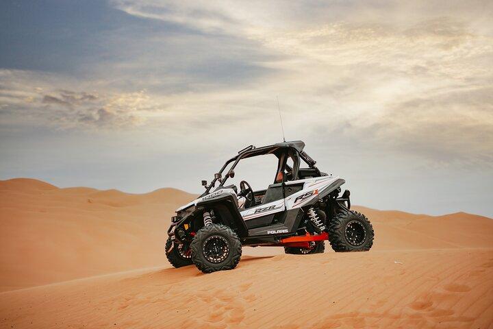 Tour de safari en buggy à Dubaï Dune à Red Dunes avec dîner barbecue