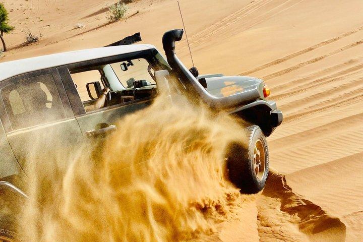 Safari dans le désert Dubaï avec bain de dunes et dîner barbecue