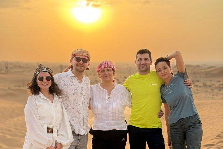 Safari privé dans le désert avec spectacles vivants et dîner