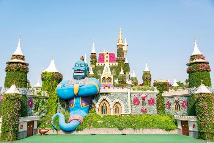 Entrée dans un jardin de miracle de Dubaï Floral Wonderland