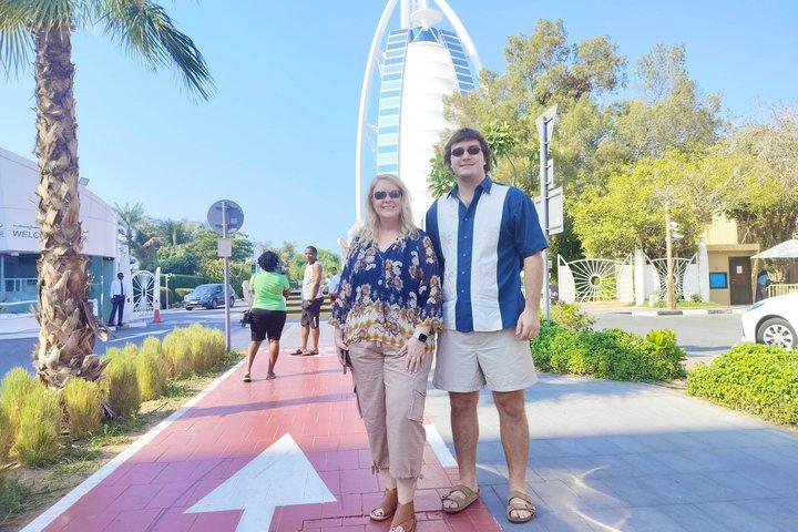 Excursion moderne d'une demi-journée à Dubaï : Tour en monorail, visite du palais et de la mosquée