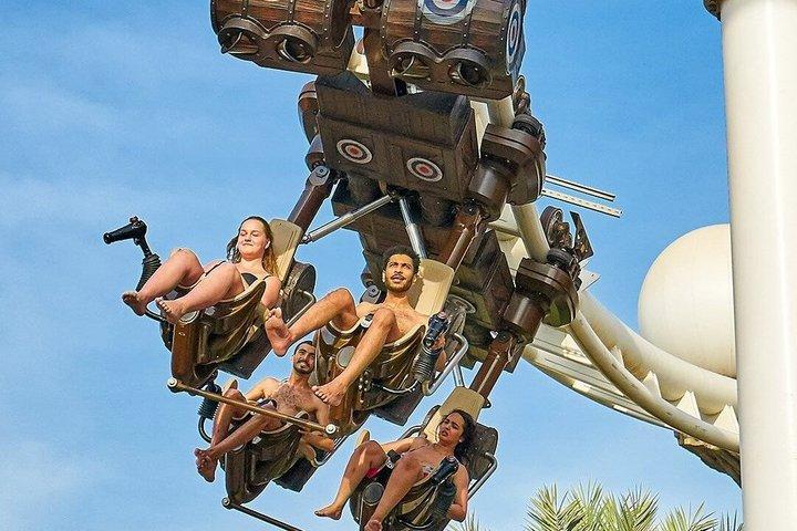Excursion à Abu Dhabi avec Ferrari World ou Warner Bro ou Yas Waterpark