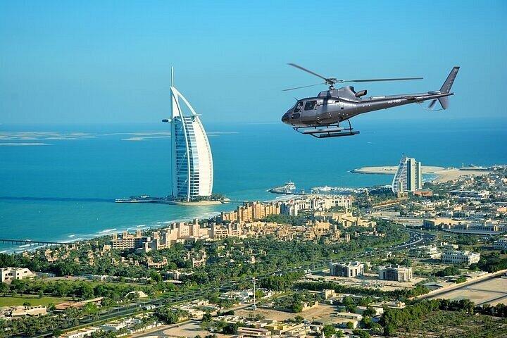 Excursion en hélicoptère à Dubaï avec transferts privés en option
