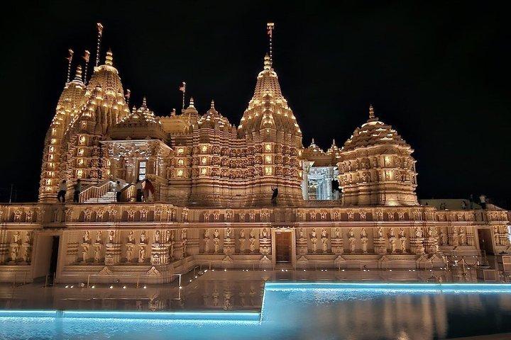 Visite privée de la Grande Mosquée et BAPS Hindu Mandir au départ d'Abou Dabi