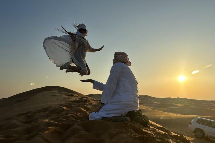 Safari royal dans le désert avec camp au coucher du soleil et dîner barbecue 5 étoiles