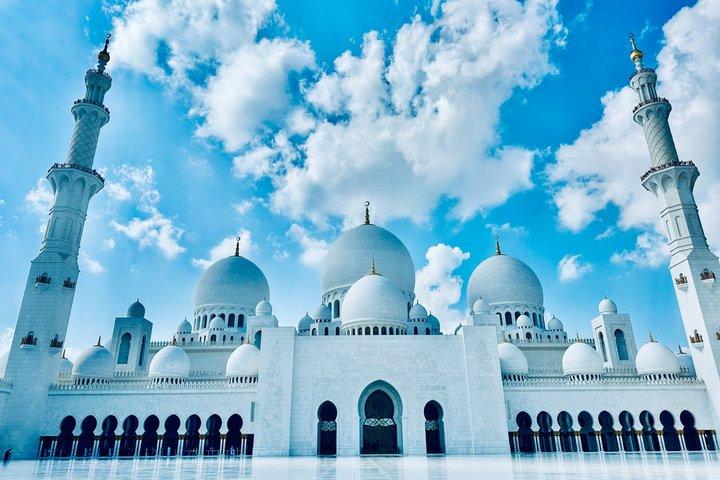 Visite privée de la ville d'Abu Dhabi : Grande Mosquée et Qasr Al Watan