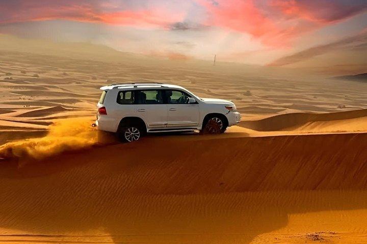 Safari du désert en soirée, dune bashing, barbecue, dîner et divertissement