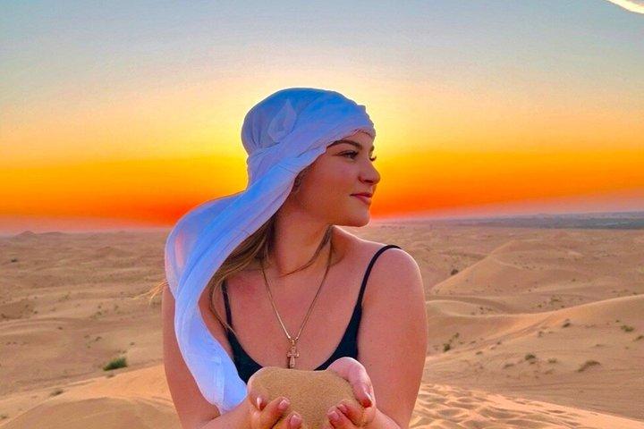 Escalade à l'aéroport de Dubaï : Dunes dorées arabes et balade en chameau