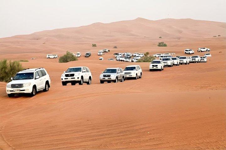 Safari privé VIP en voiture dans le désert de Dubaï avec balade en chameau