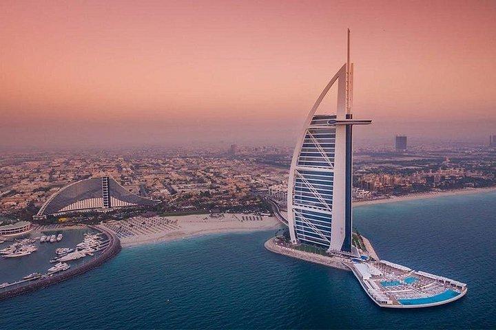 Le matin, visite de la ville de Dubaï