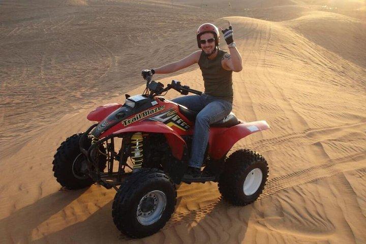 Safari dans le désert avec VTT Quad