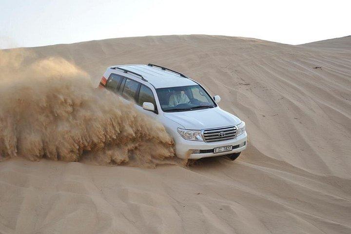 VIP Desert Safari Dubai avec Quad Bike Drive et prise en charge à votre hôtel