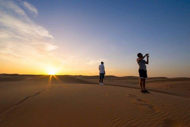 Sun Downer Desert Safari avec trekking en chameau, barbecue et dîner buffet