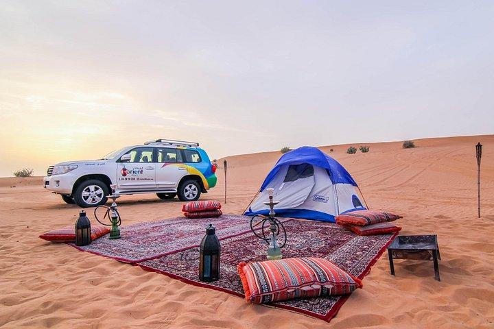 Safari dans le désert de Dubaï en tente igloo avec 4 roues motrices privées