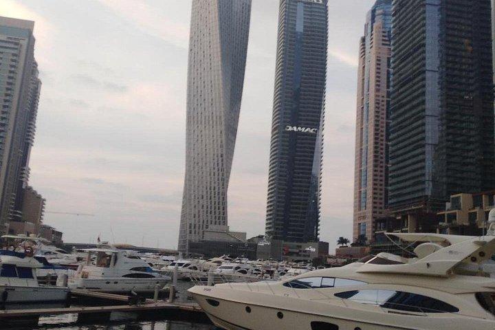 Tour privé à l'aéroport de Dubaï avec chauffeur professionnel